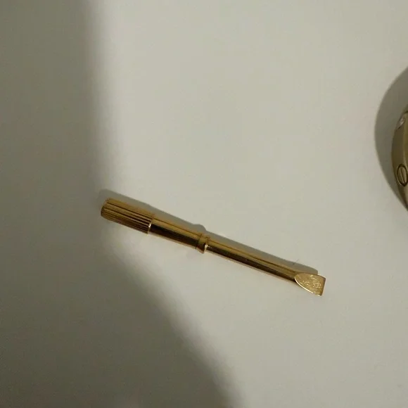 Gold Love bracelet - Picture 5 of 5